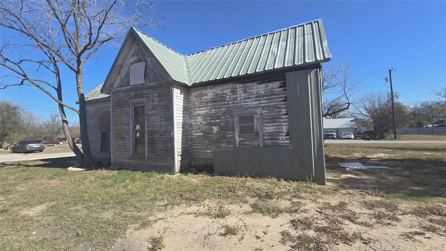 308 E Duncan Avenue, Comanche, TX 76442 - #3