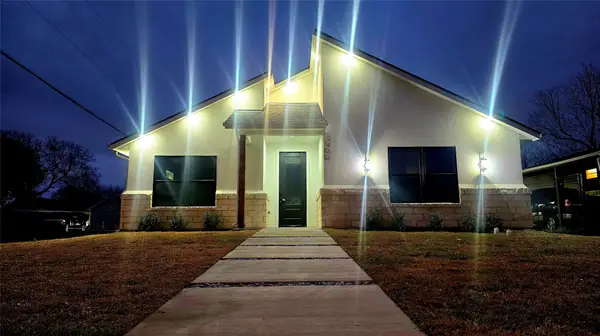 2434 Iroquois Street, Dallas, TX 75212