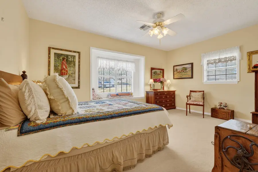 407 N Avenue Z, Clifton, TX 76634 - #3