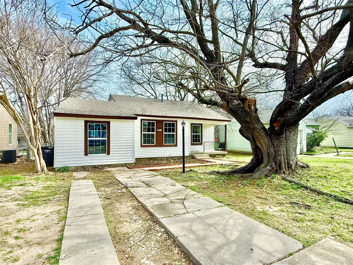 4813 Sandage Avenue, Fort Worth, TX 76115 - #1