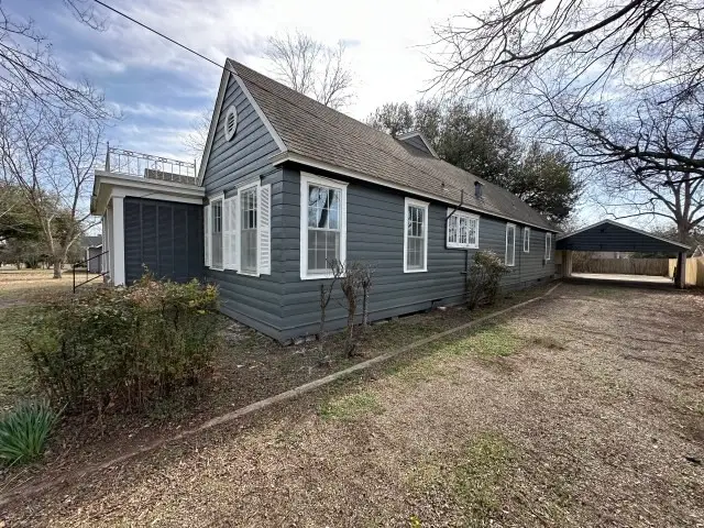 1100 W Jackson Street, Clarksville, TX 75426 - #2