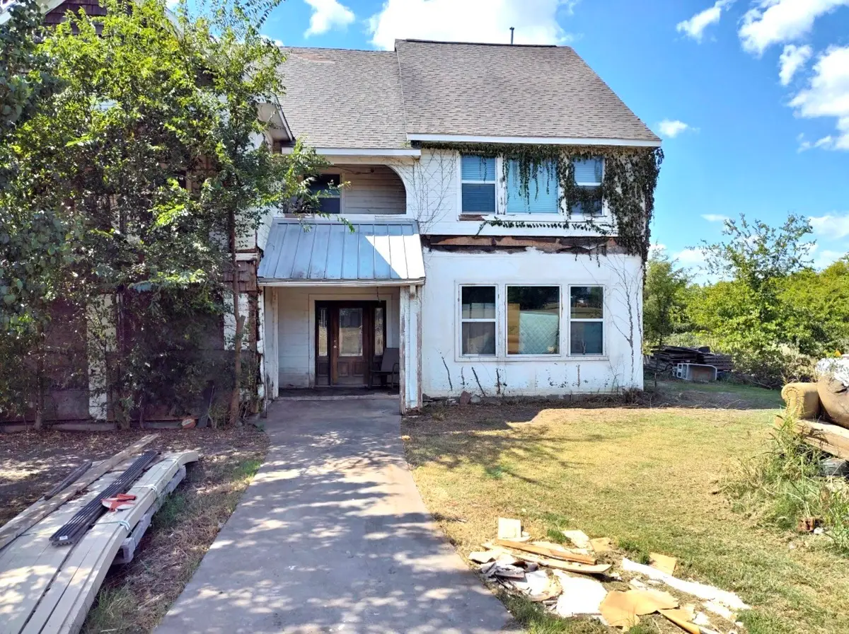 5077 E Line Road, Whitewright, TX 75491 - #1