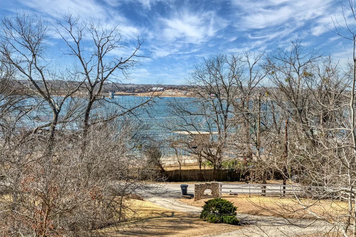 920 E Lake Drive, Weatherford, TX 76087 - #1