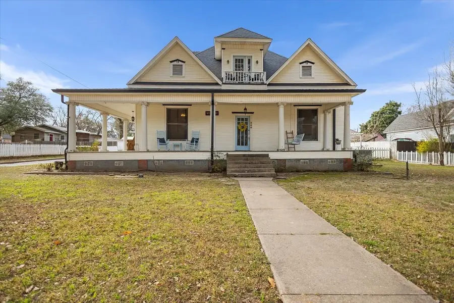 398 S Montgomery, Gilmer, TX 75645 - #2