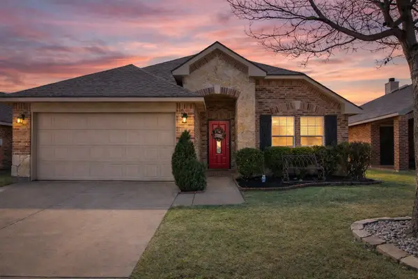 617 Blayke Street, Burleson, TX 76028