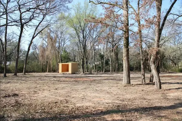 125 Lisa Lane, Mabank, TX 75156