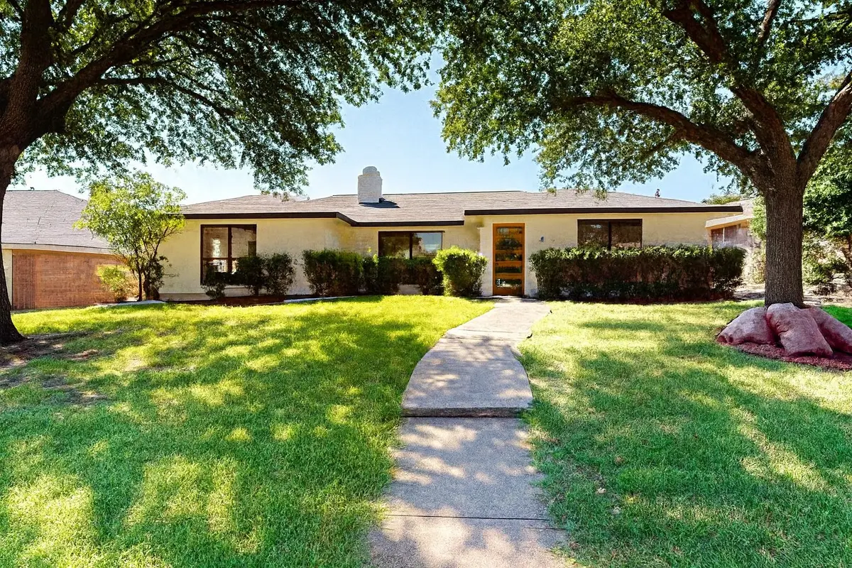 4200 Lantern Light Drive, Plano, TX 75093 - #1