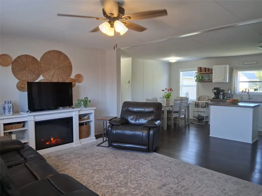 810 Pecos River Drive, Granbury, TX 76048 - #2