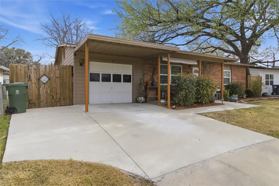 1419 Swiss Street, Arlington, TX 76010 - #2