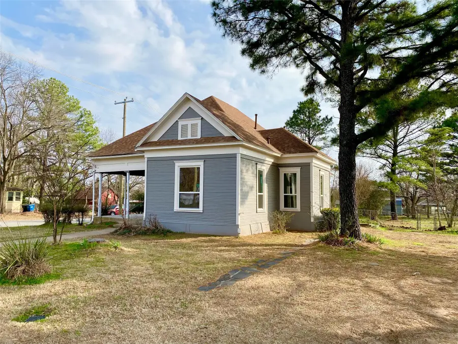 700 W Monterey Street, Denison, TX 75020 - #3