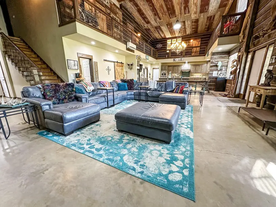 1990 Jim Harry Loop, Sunset, TX 76270 - #2