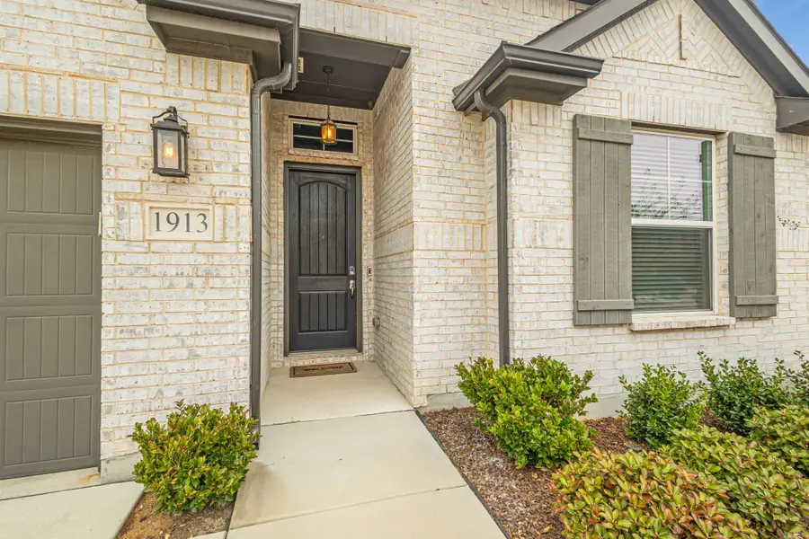 1913 Briar Hill Drive, Denton, TX 76207 - #2