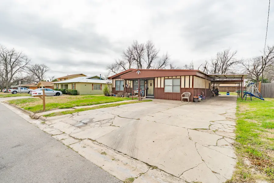 110 Blakeney, Stephenville, TX 76401 - #3