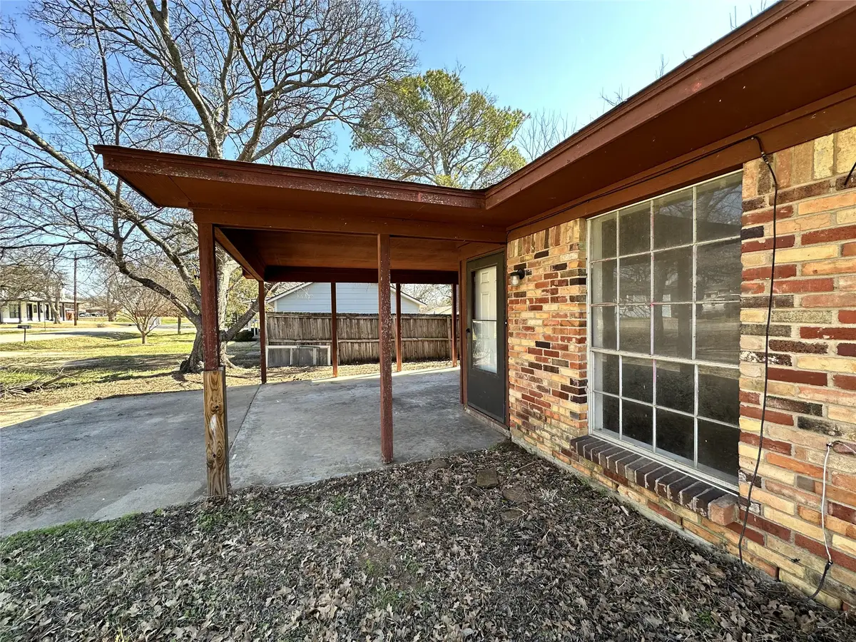 203 W Fifth Street, Kennedale, TX 76060 - #1