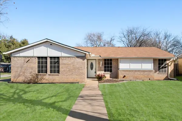 5301 School Hill Circle, Arlington, TX 76017