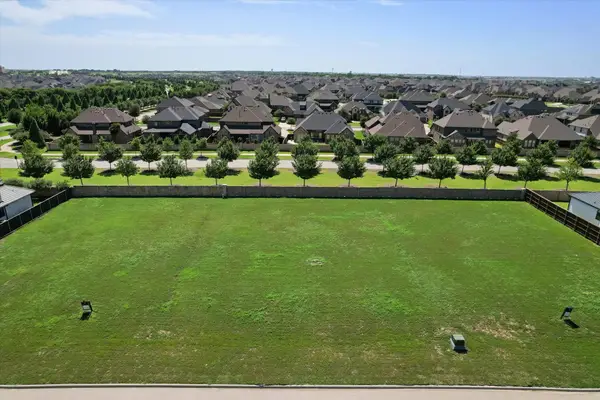 1208 Knoll Crest Drive, Mansfield, TX 76063