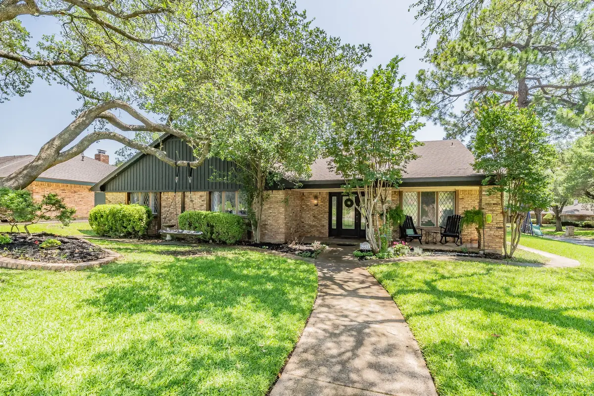 2211 Midhurst Drive, Arlington, TX 76013 - #1