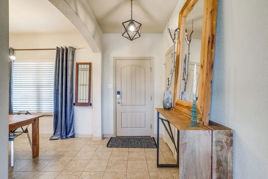 6104 Kentucky Street, Joshua, TX 76058 - #3