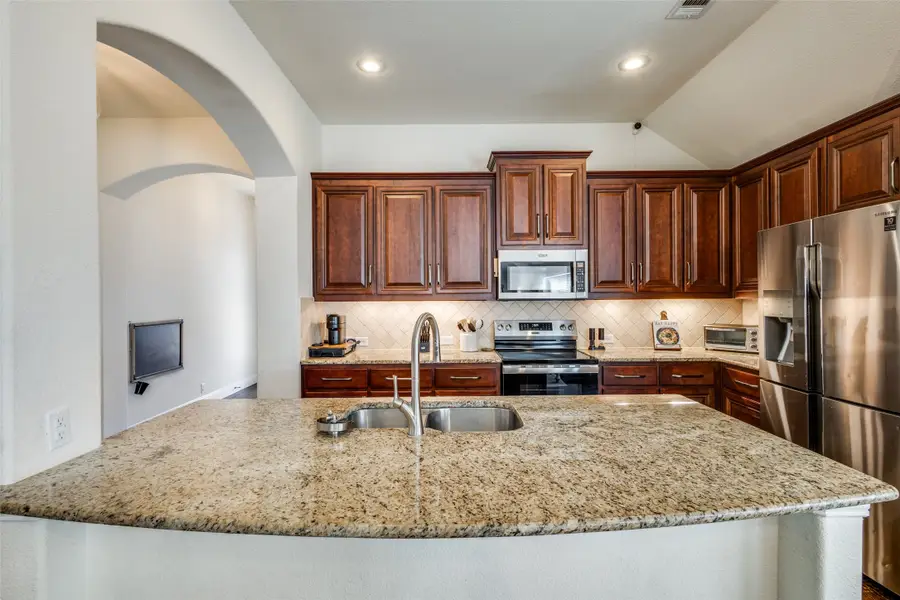 1812 Southridge Drive, Van Alstyne, TX 75495 - #3