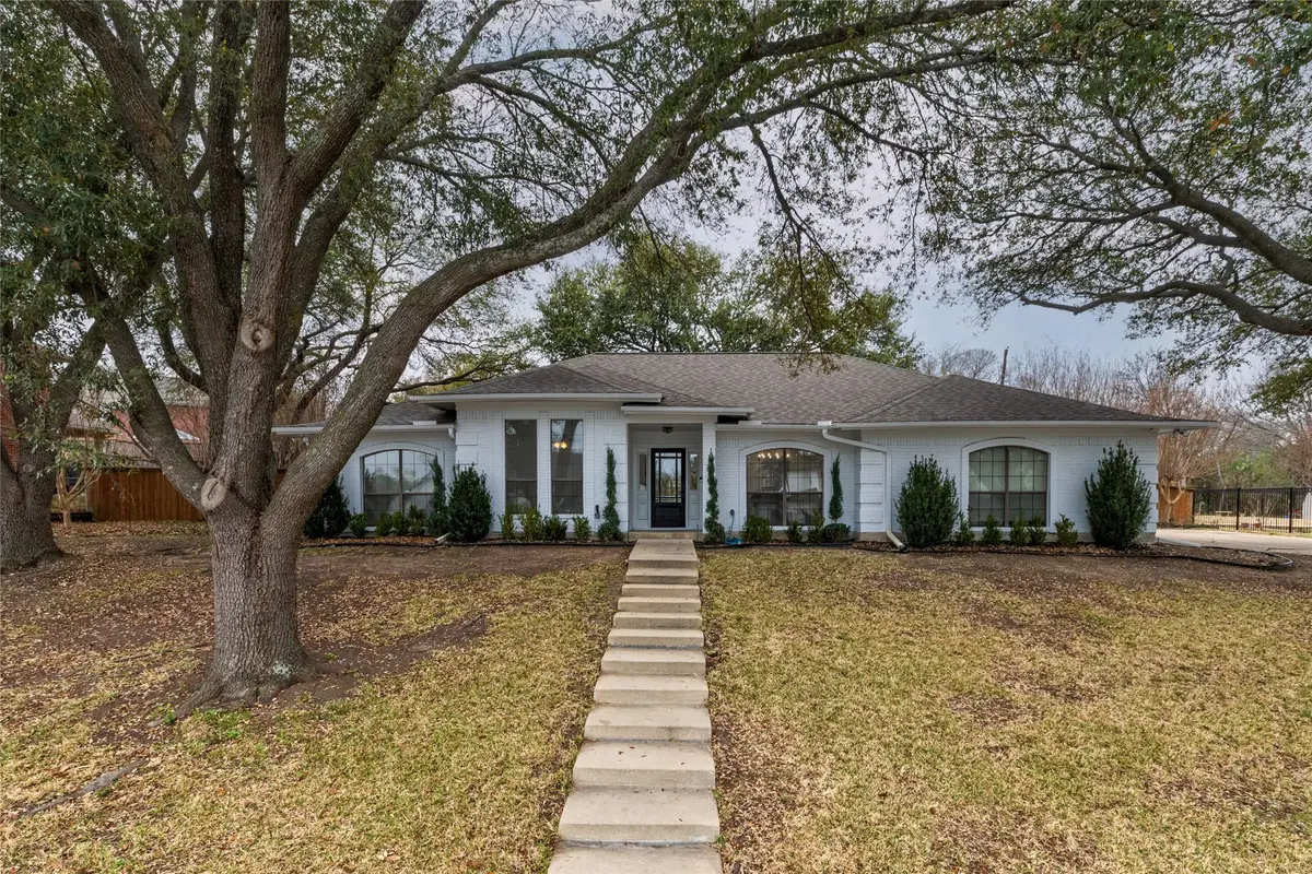 21 Cliffside Drive, Edgecliff Village, TX 76134 - #1