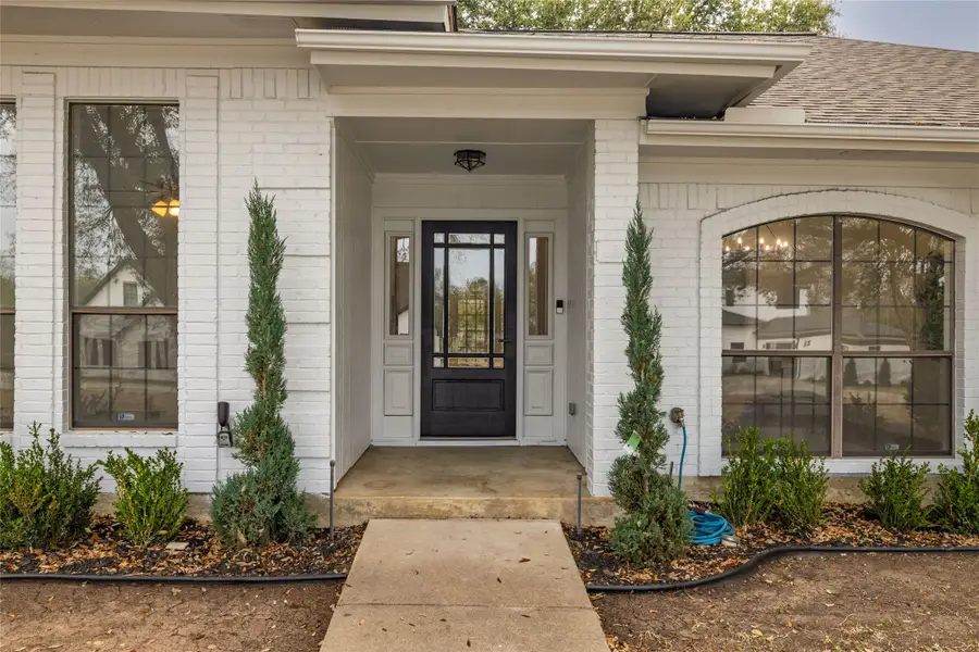 21 Cliffside Drive, Edgecliff Village, TX 76134 - #2