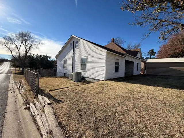 822 Santa Fe Avenue, Canadian, TX 79014 - #2