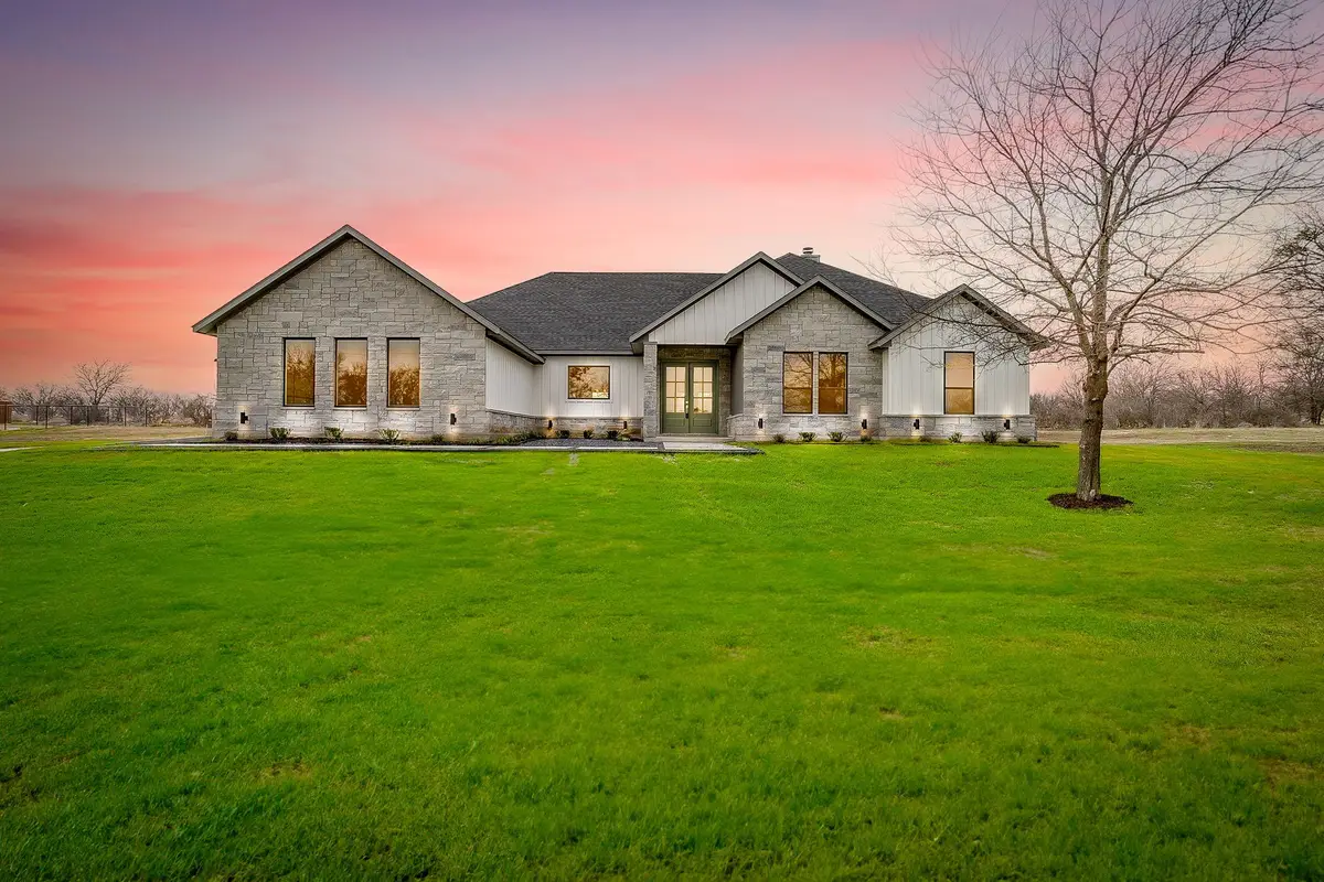 5524 Sledge Loop, Benbrook, TX 76126 - #1