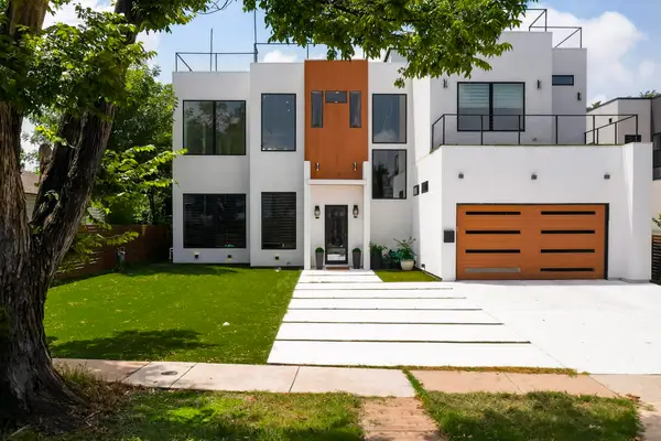 3946 N Cresthaven Road, Dallas, TX 75209