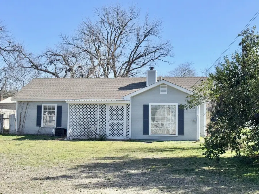 102 S Avenue Q, Clifton, TX 76634 - #2