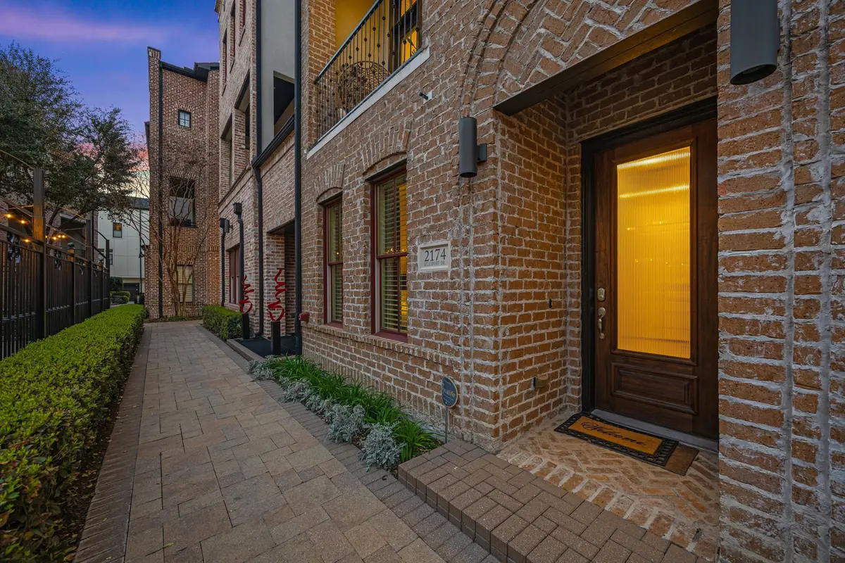2174 Aylesport Drive, Dallas, TX 75201 - #1