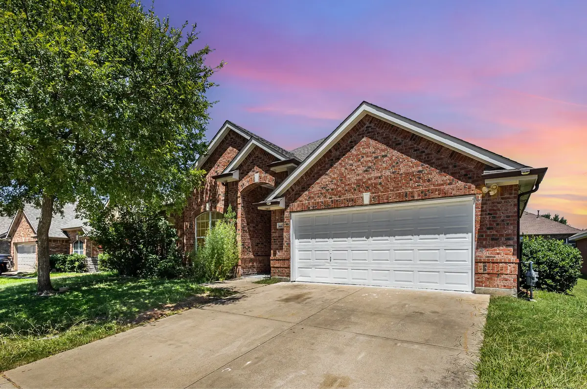 601 Valencia Drive, Arlington, TX 76002 - #1