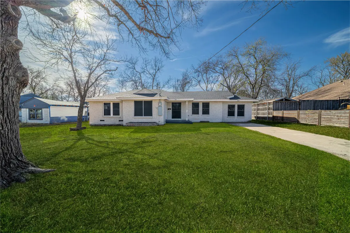 2417 Fonville Dr, Dallas, TX 75227 - #1