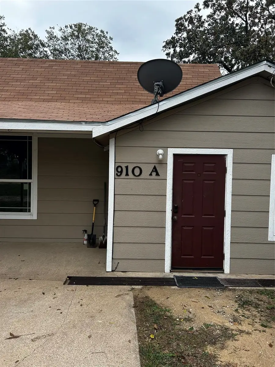 910 W Long Street #A, Stephenville, TX 76401 - #3