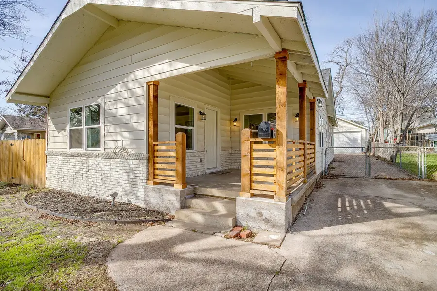 4824 Calmont Avenue, Fort Worth, TX 76107 - #3