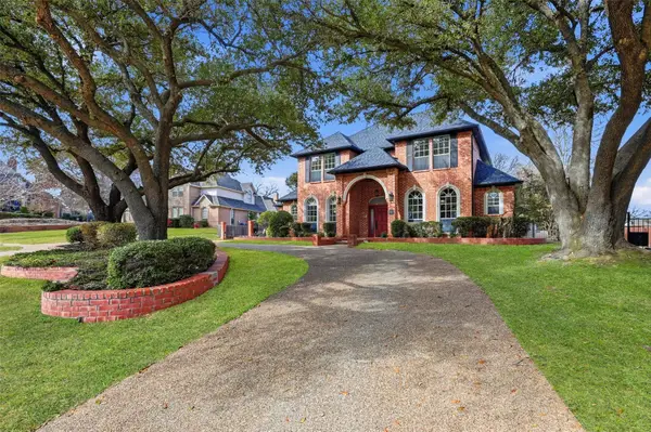 2304 Woodmoor Lane, Colleyville, TX 76034