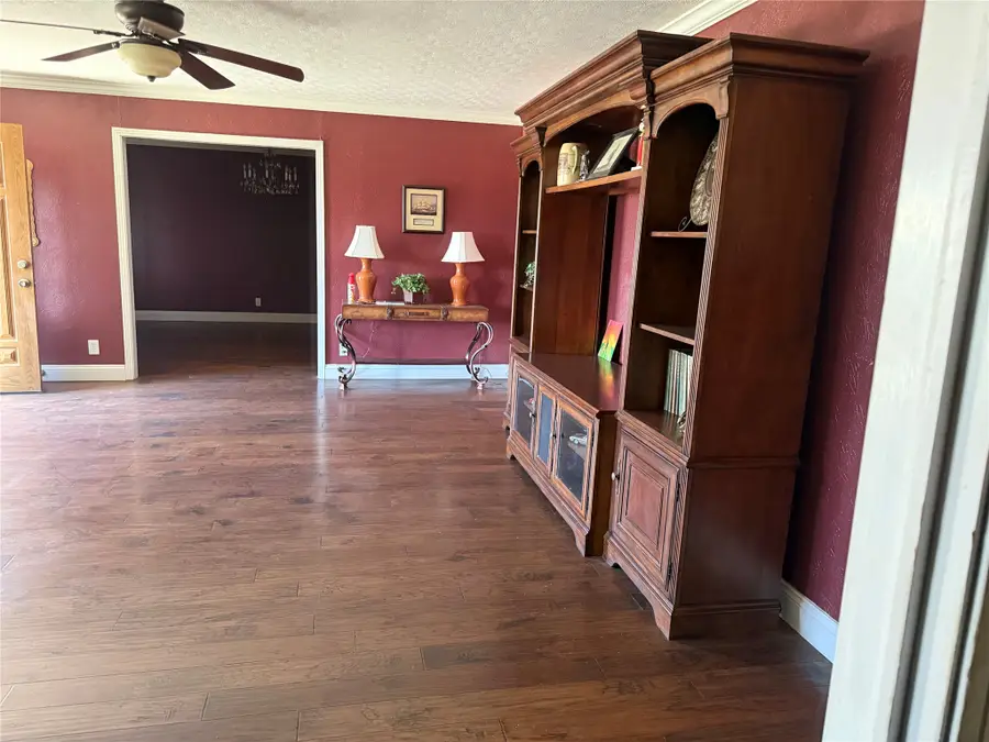 409 10th, Nocona, TX 76255 - #3