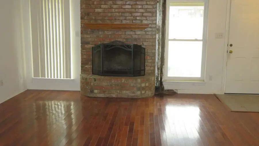 108 Creekview Circle, Maypearl, TX 76064 - #3