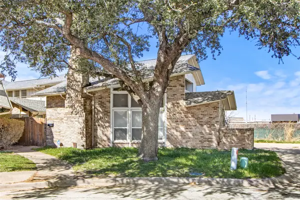 2200 Seville Court, Arlington, TX 76013