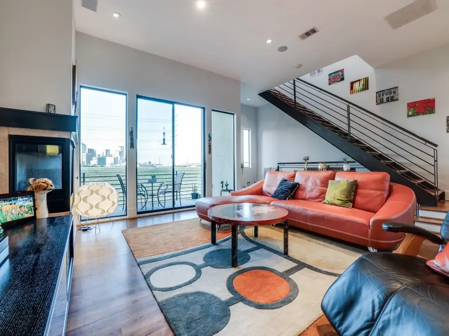 433 Trinity River Circle, Dallas, TX 75203 - #3