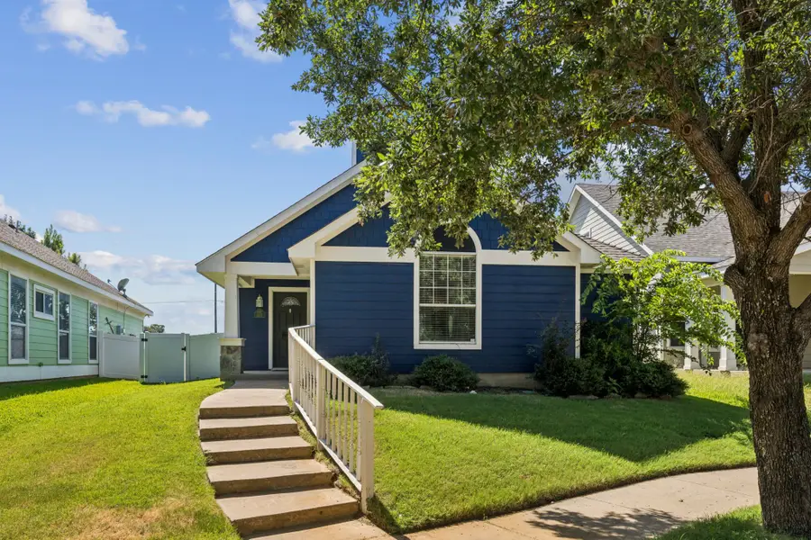 1425 Devonshire Drive, Aubrey, TX 76227 - #2