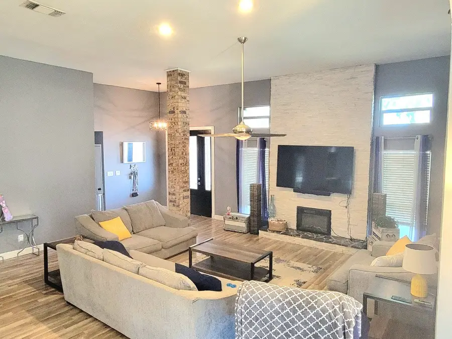 3 Holden Circle, The Colony, TX 75056 - #3