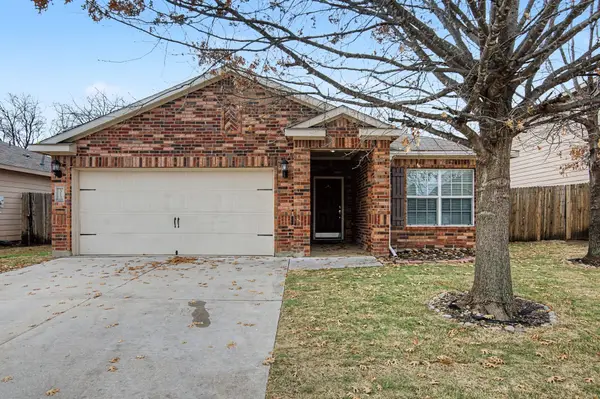 313 Misty Mountain Drive, Fort Worth, TX 76140