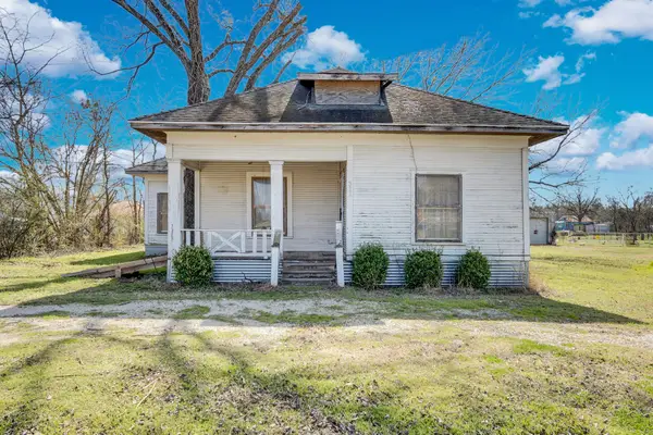 311 E San Saba Street, Wortham, TX 76693