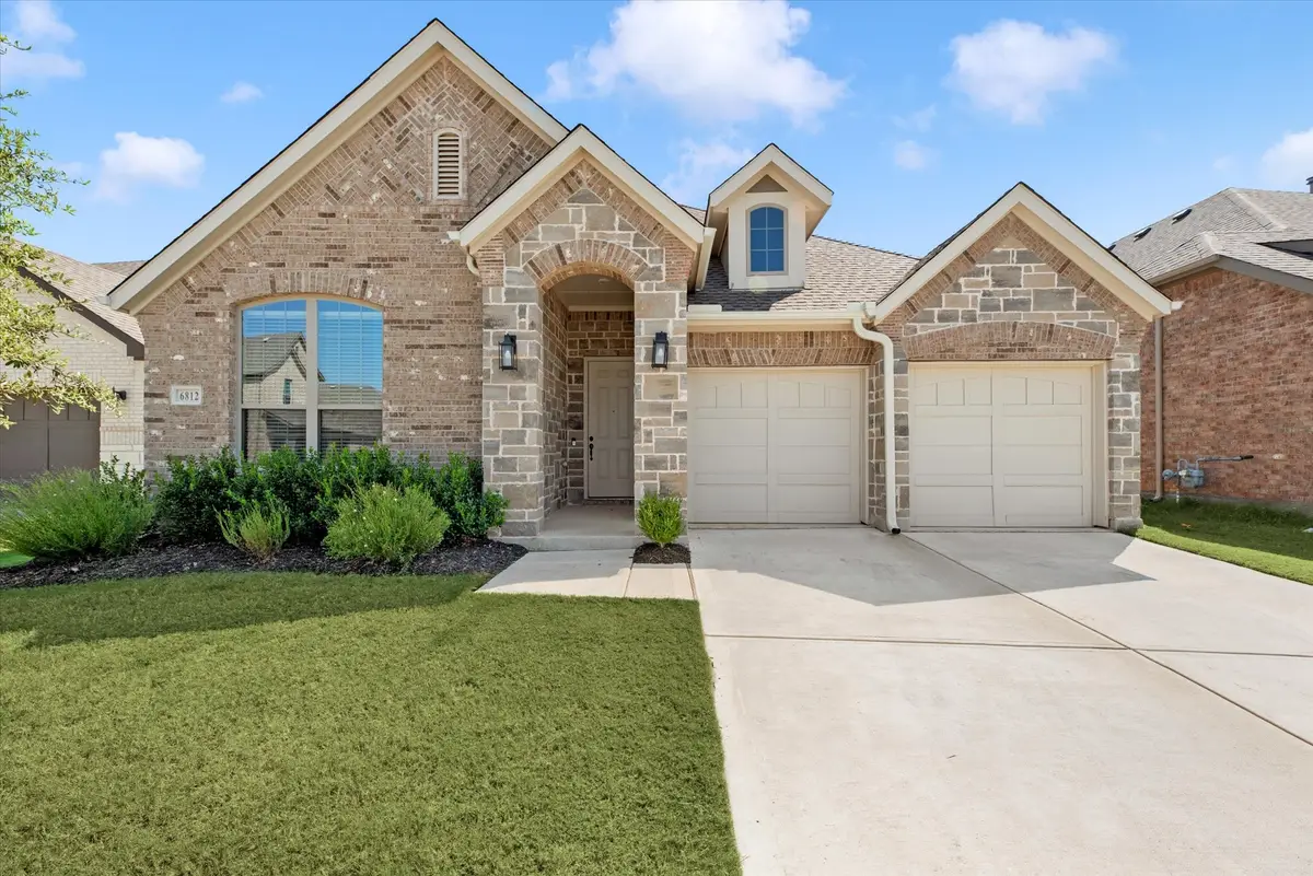 6812 Switchback Trail, North Richland Hills, TX 76182 - #1