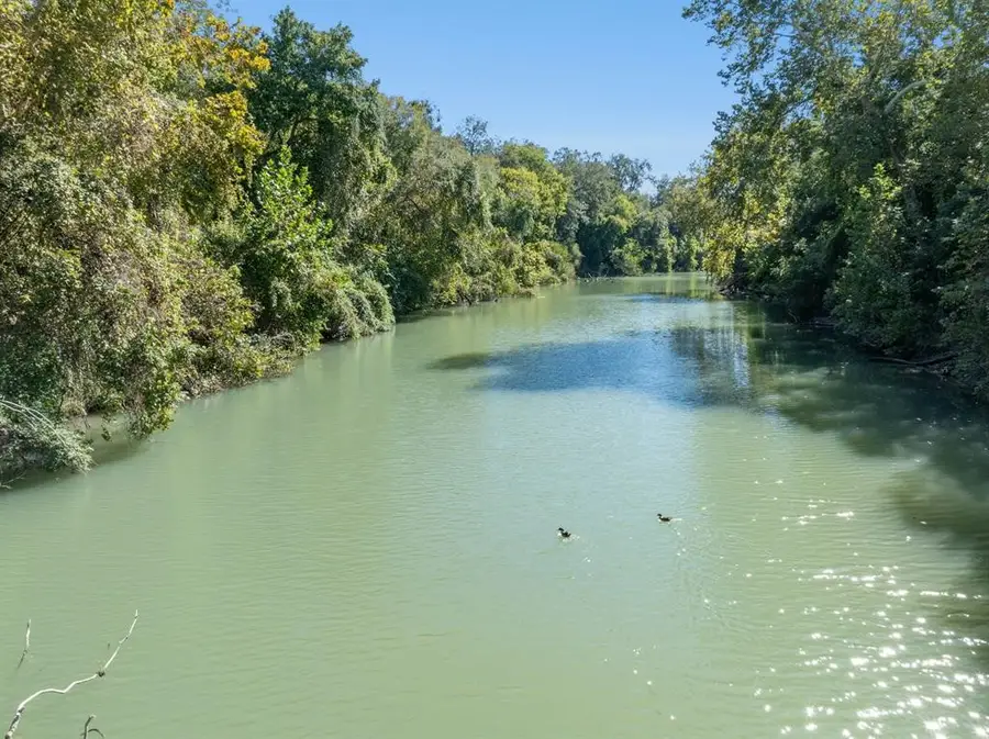 5201 Us Highway 90a W, Gonzales, TX 78629 - #2