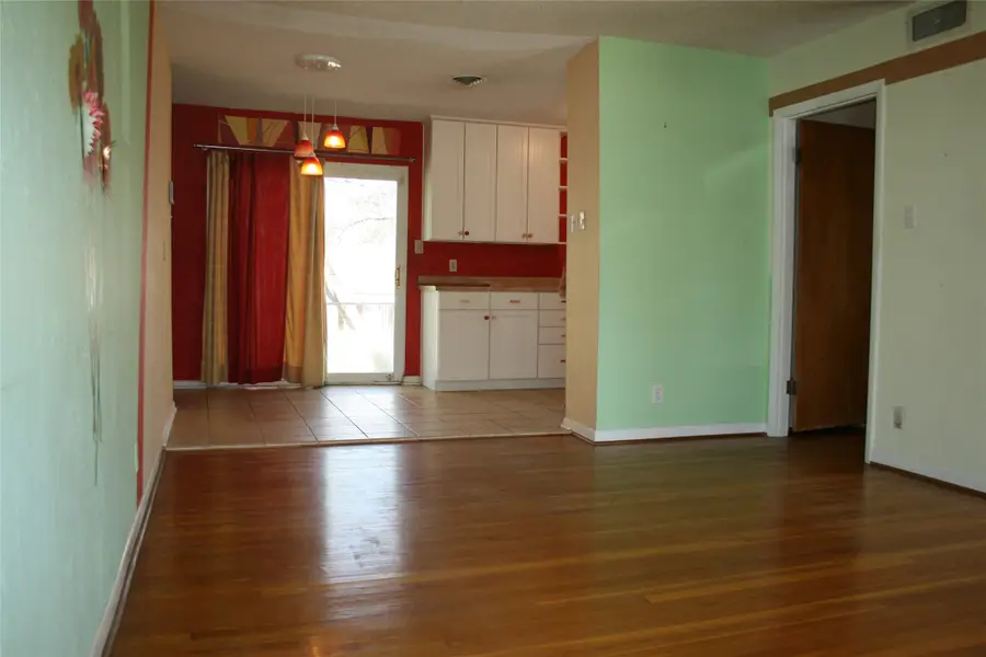 2579 Springvale Drive, Farmers Branch, TX 75234 - #2