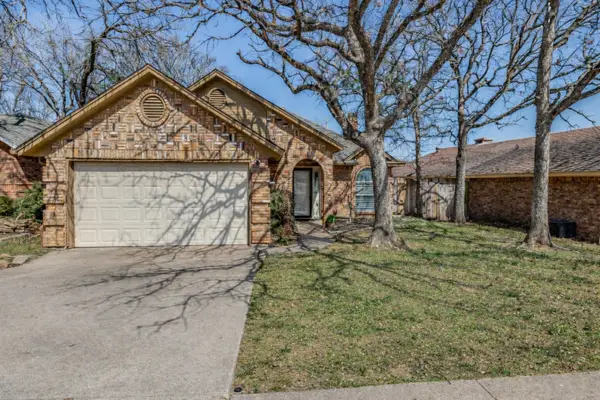 4905 Arborgate Drive, Arlington, TX 76017