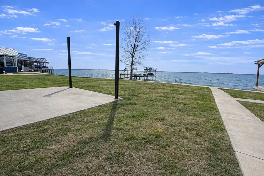 6454 Peninsula Road, Kerens, TX 75144 - #2