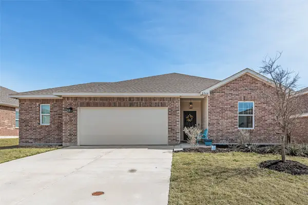 2544 Sanders Creek Drive, Glenn Heights, TX 75154