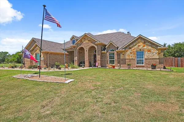6400 Ridgerock Drive, Sanger, TX 76266